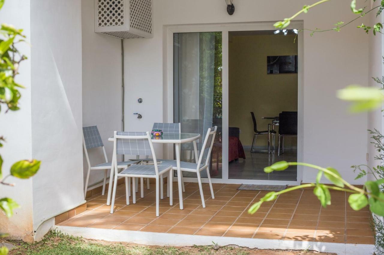 1Br Beachfront Complex - Mi Capricho Sitio de Calahonda Dış mekan fotoğraf