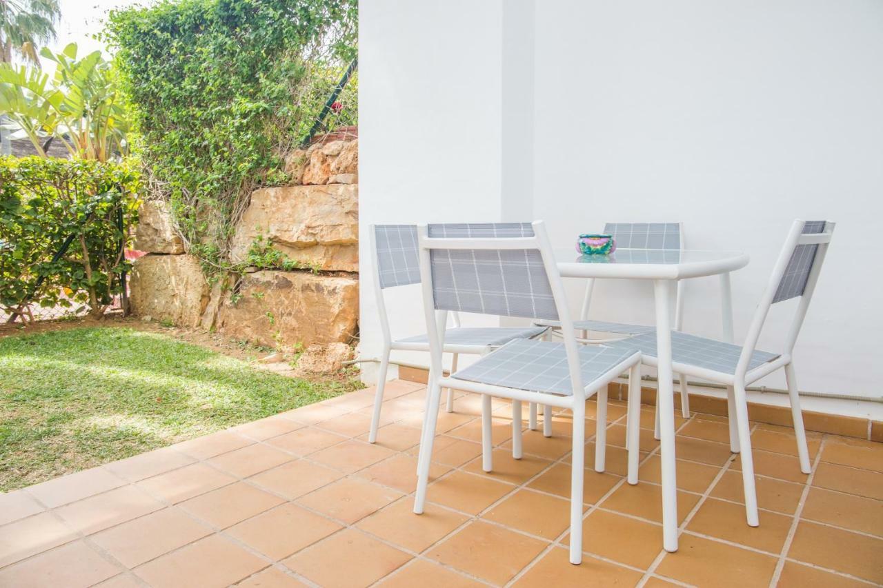 1Br Beachfront Complex - Mi Capricho Sitio de Calahonda Dış mekan fotoğraf